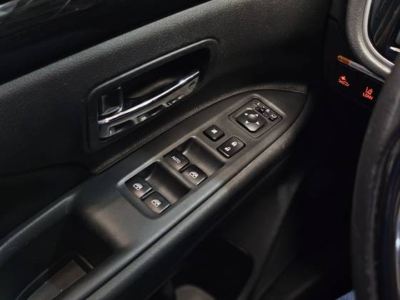MITSUBISHI OUTLANDER 2.2 4X4 16V DIESEL 4P AUTOMÁTICO